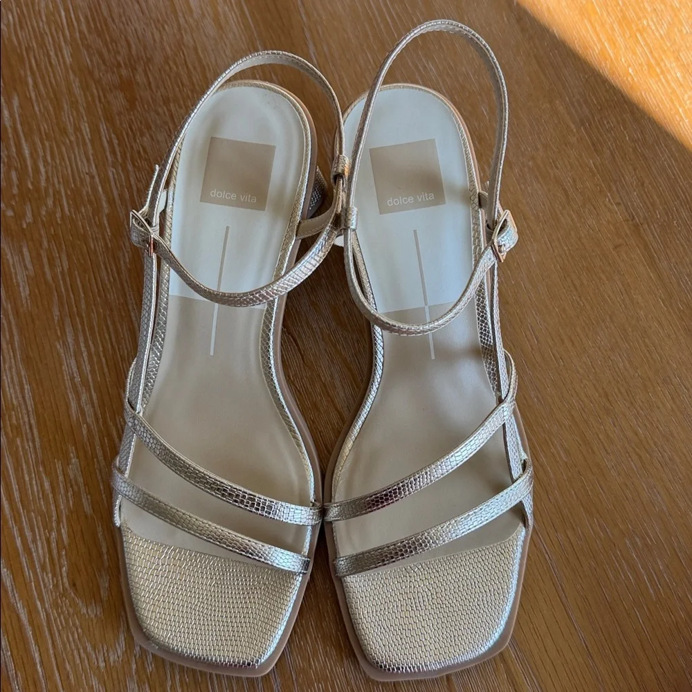 Brand New Dolce Vita Platinum Stella Britt heel size 9 with box - Picture 3 of 5